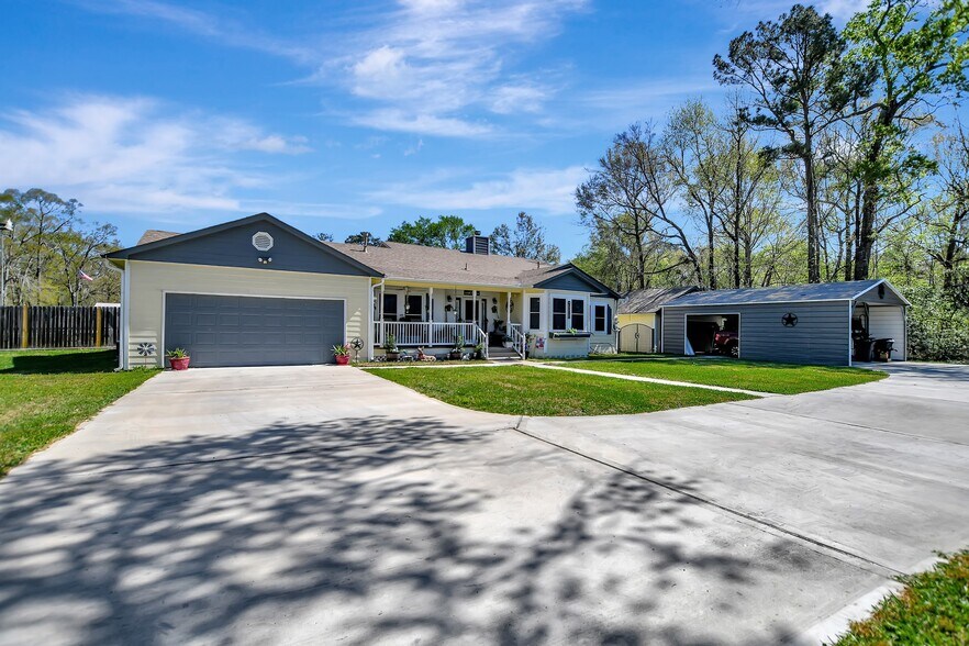 Primary Photo Of 24677 FM 2090 Rd, Splendora Specialty For Sale