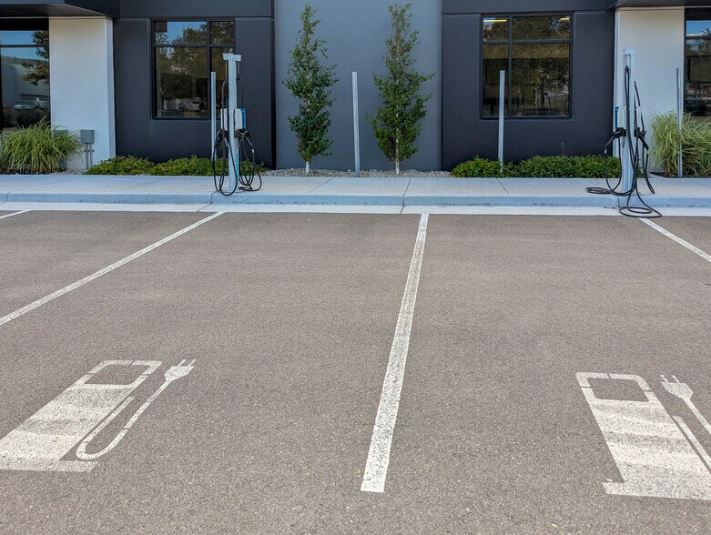 More Photos Of 265 W 12388 S, Draper Office For Lease