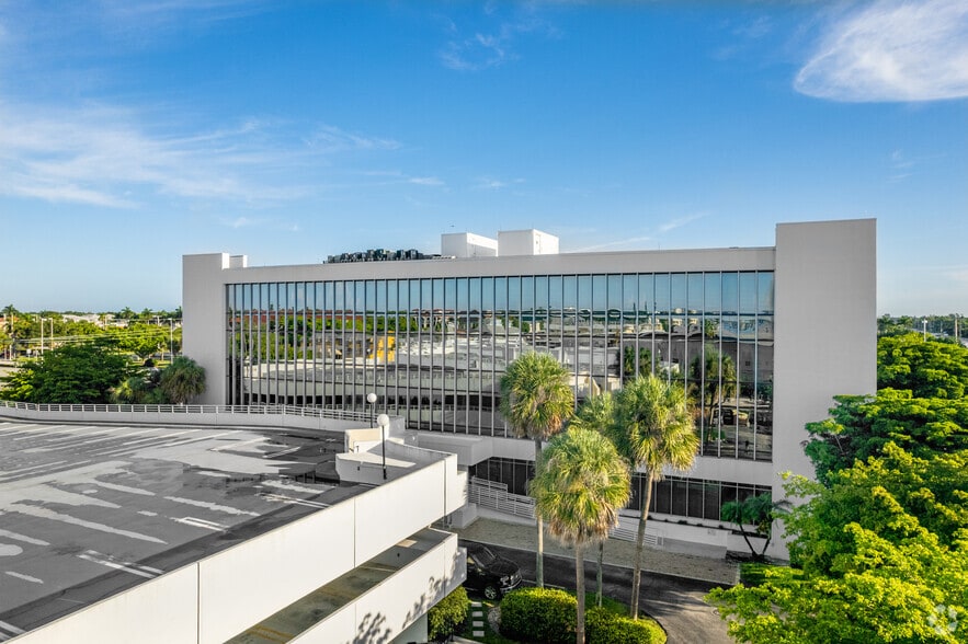 More Photos Of 1100 5th Ave S, Naples Office For Lease