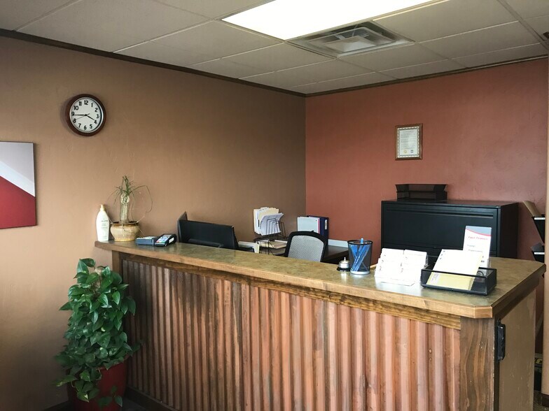 More Photos Of 201 S 15th St, Grand Junction Flex For Lease