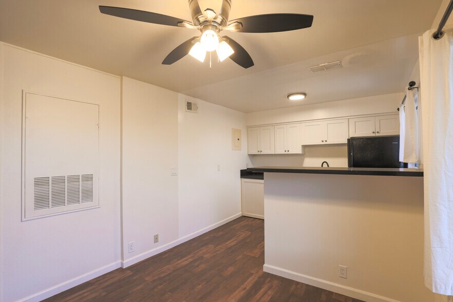 More Photos Of 1942 W Berridge Ln, Phoenix Apartments For Sale
