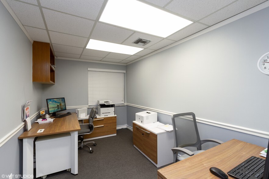 More Photos Of 212 SE 8th St, Fort Lauderdale Office Residential For Sale