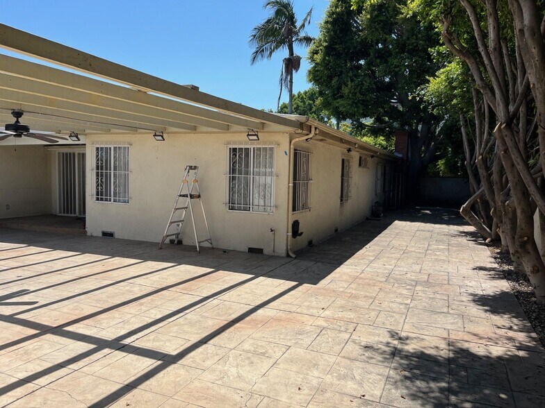 More Photos Of 8927 Sawyer St, Los Angeles Specialty For Sale