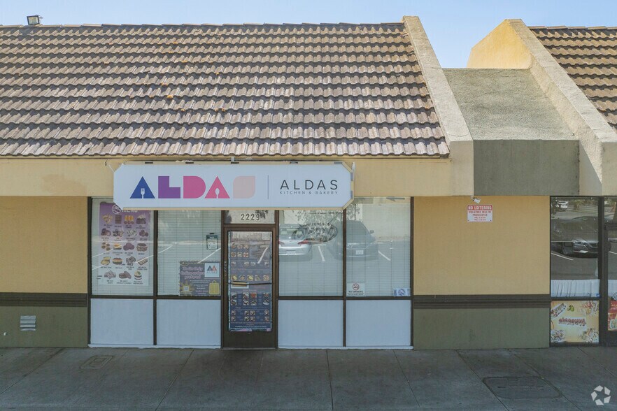 More Photos Of 2221-2239 Railroad Ave, Pittsburg Freestanding For Sale