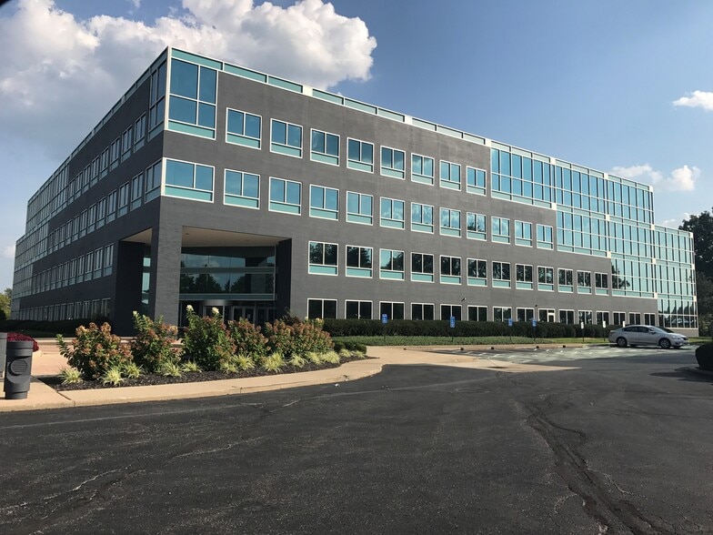 More Photos Of 5412 Courseview Dr, Mason Office For Lease