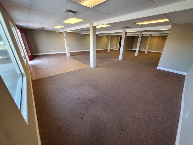More Photos Of 2715 Highway 95, Bullhead City Self Storage For Lease