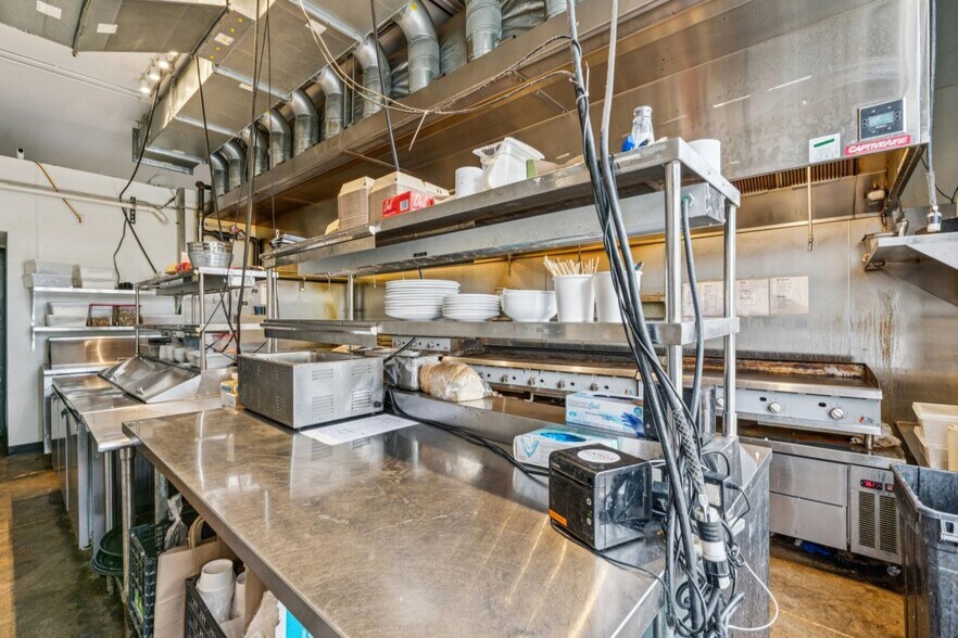 More Photos Of 4175 Shaw Blvd, Saint Louis Restaurant For Sale