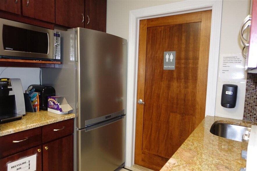 More Photos Of 306 Washington St, Hoboken Office For Lease