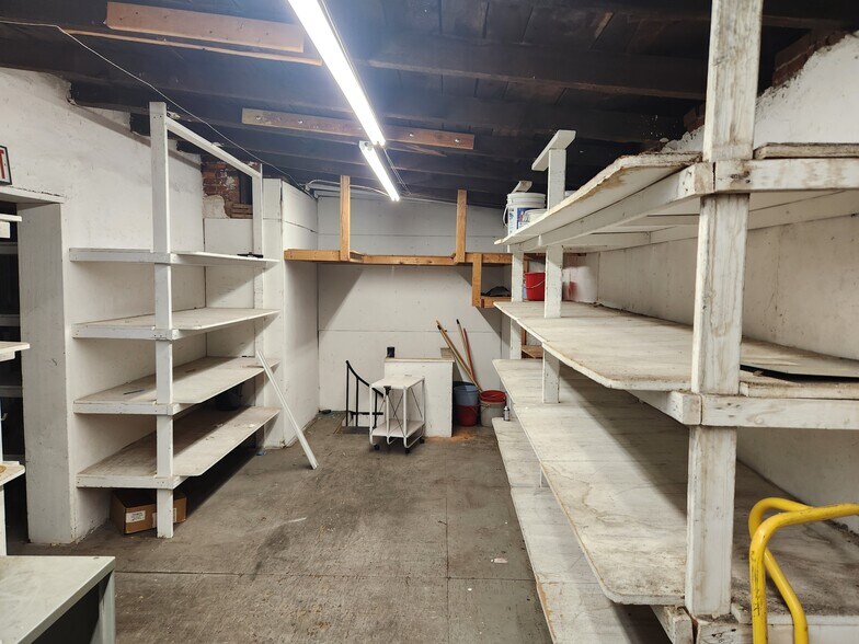 More Photos Of 3149 Kensington Ave, Philadelphia Storefront For Sale