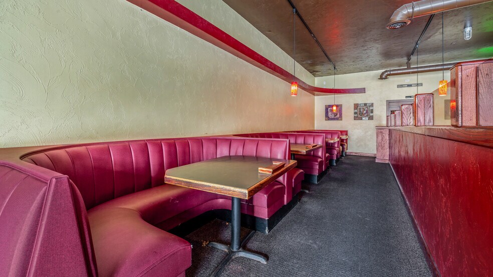 More Photos Of 207 E Hughitt St, Iron Mountain Restaurant For Sale