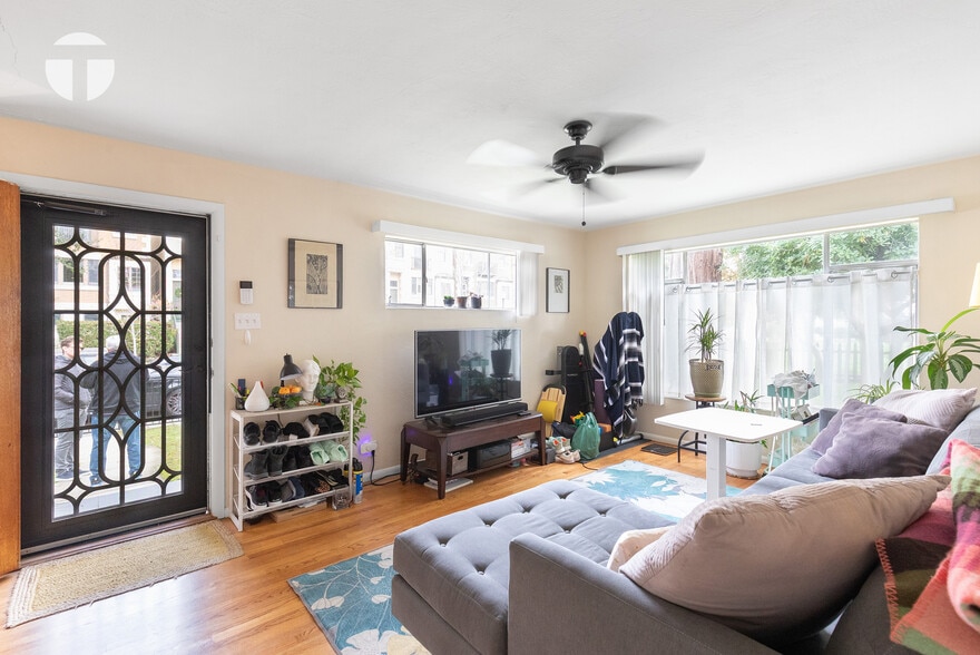 More Photos Of 2016 U St, Sacramento Apartments For Sale