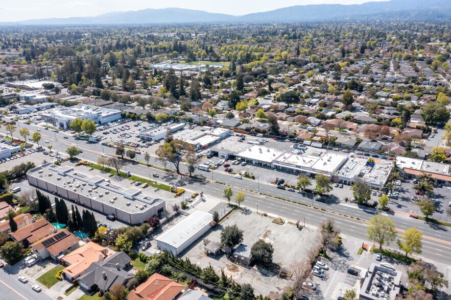 More Photos Of 953 W El Camino Real, Sunnyvale Auto Dealership For Lease