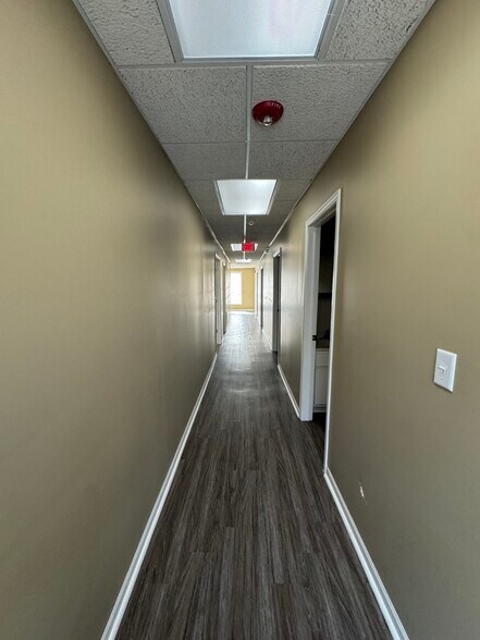 More Photos Of 1112 E Railroad St, Sandwich Office For Sale