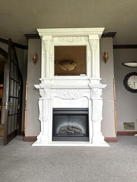 More Photos Of 912 Coolidge Rd, East Lansing Medical For Sale