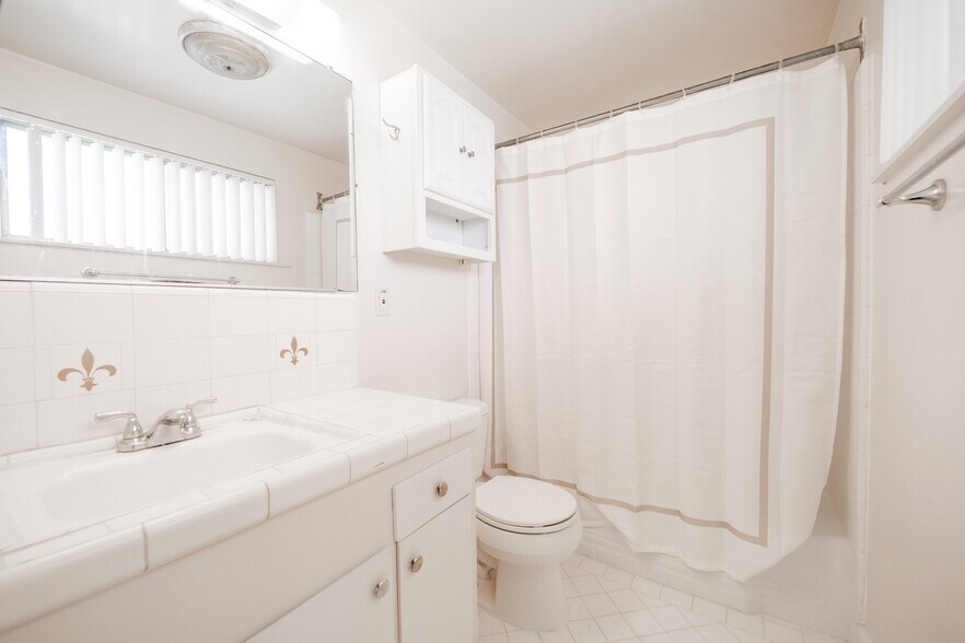 More Photos Of 920 N 1st, Alhambra Apartments For Sale