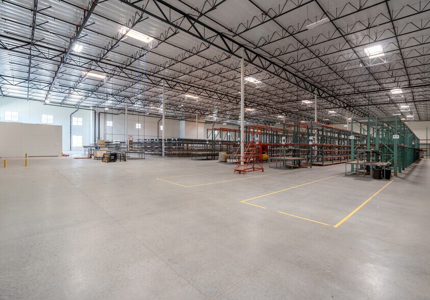 More Photos Of 1401 W Fairway Dr, Santa Maria Warehouse For Sale