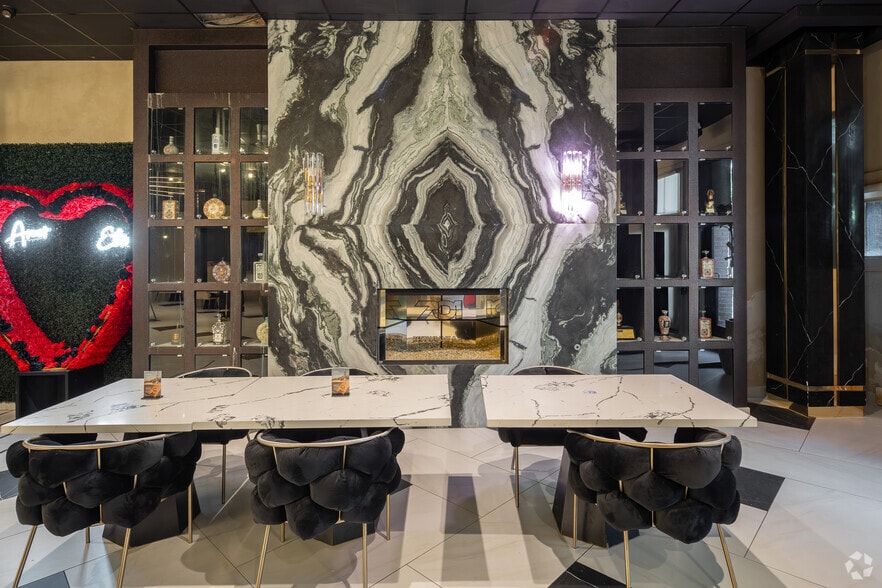 More Photos Of 100 S Main St, Santa Ana Restaurant For Lease