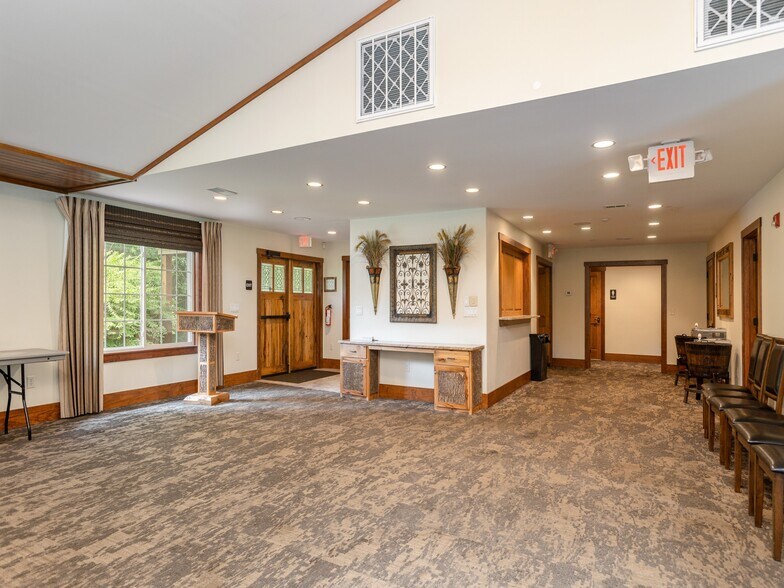 More Photos Of 8826 Boylston Hwy, Mills River Flex For Sale