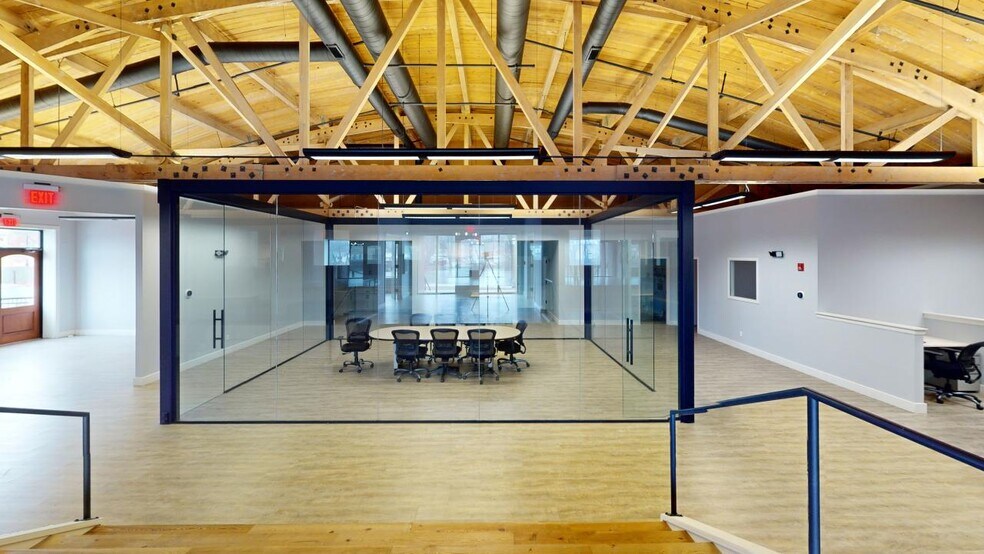 More Photos Of 101 S 1st St, West Dundee Loft Creative Space For Lease