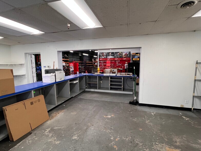More Photos Of 1650 Evans Ave, San Francisco Manufacturing For Lease