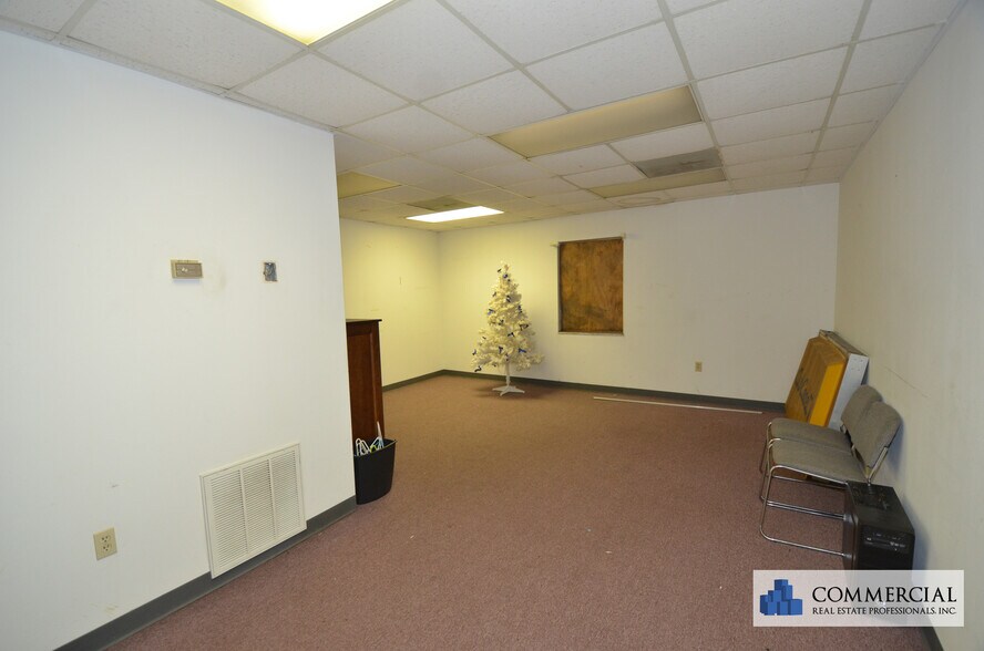 More Photos Of 3852 L B Mcleod Rd, Orlando Warehouse For Lease