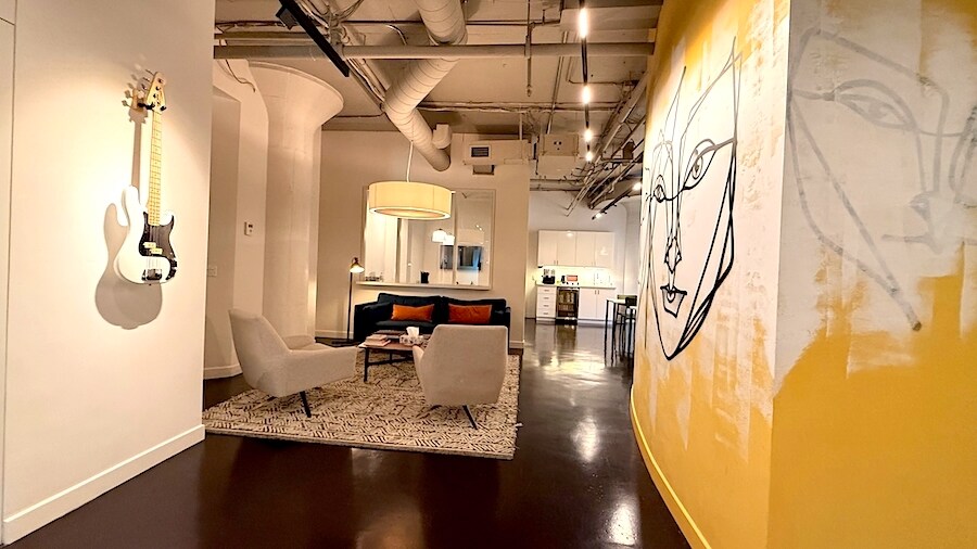 More Photos Of 119 Spadina Ave, Toronto Loft Creative Space For Lease