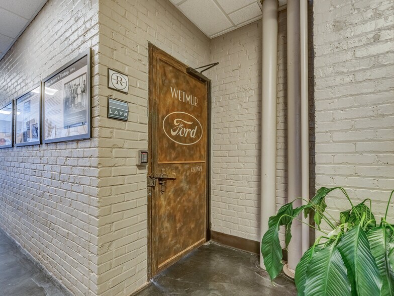 More Photos Of 101 E Allen St, Hendersonville Medical For Lease