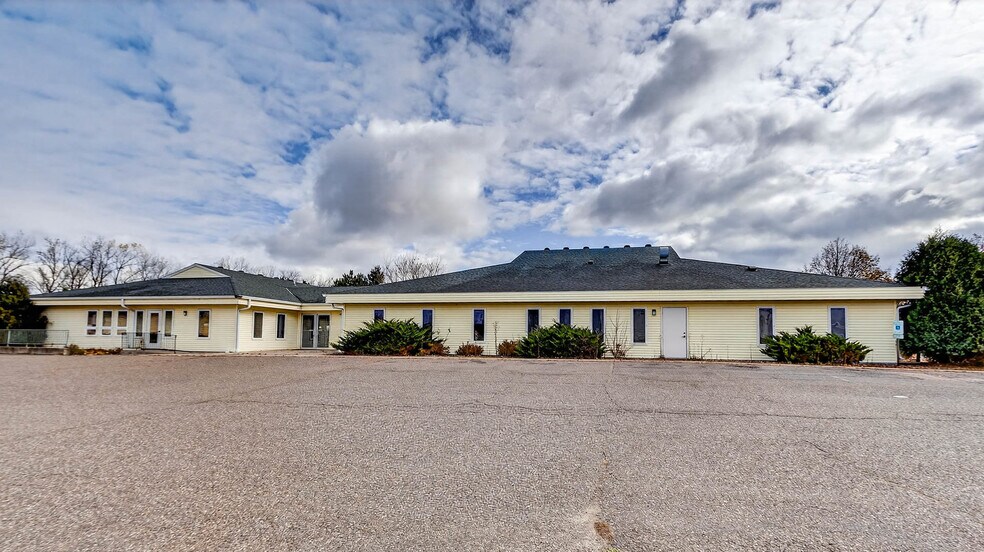 More Photos Of 1612 Truax Blvd, Eau Claire Daycare Center For Sale