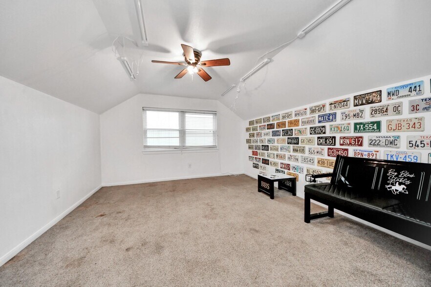 More Photos Of 2534 Garden Rd, Pearland Specialty For Sale