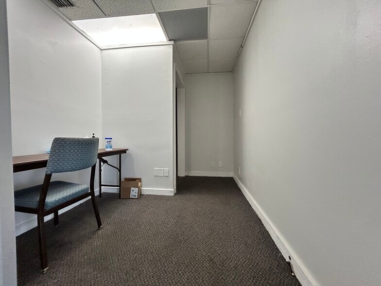 More Photos Of 2055 Liberty St, Hollywood Service For Sale