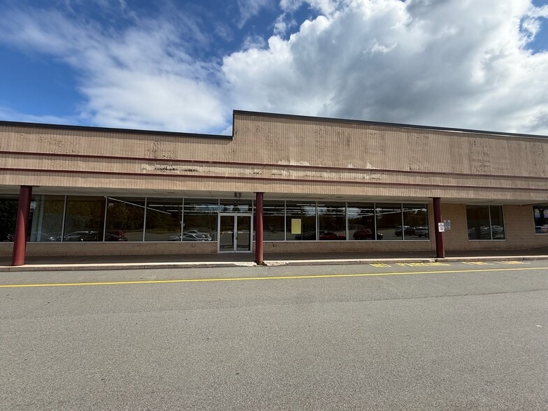 Primary Photo Of Route 940 @ Route 115, Blakeslee Unknown For Lease