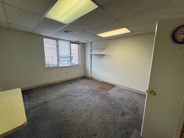 More Photos Of 6400 Seven Corners Pl, Falls Church Office For Sale