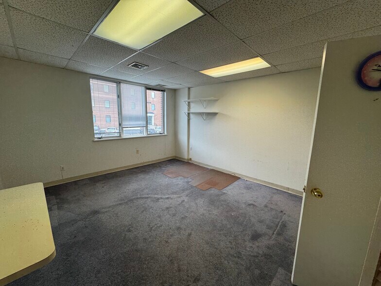 More Photos Of 6400 Seven Corners Pl, Falls Church Office For Sale