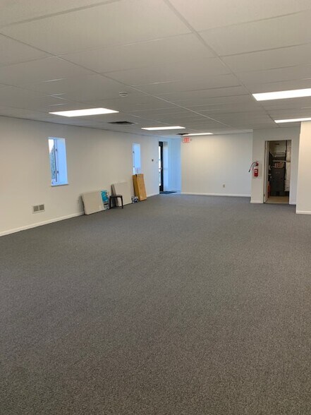 More Photos Of 1965 Stout Dr, Warminster Township Warehouse For Lease
