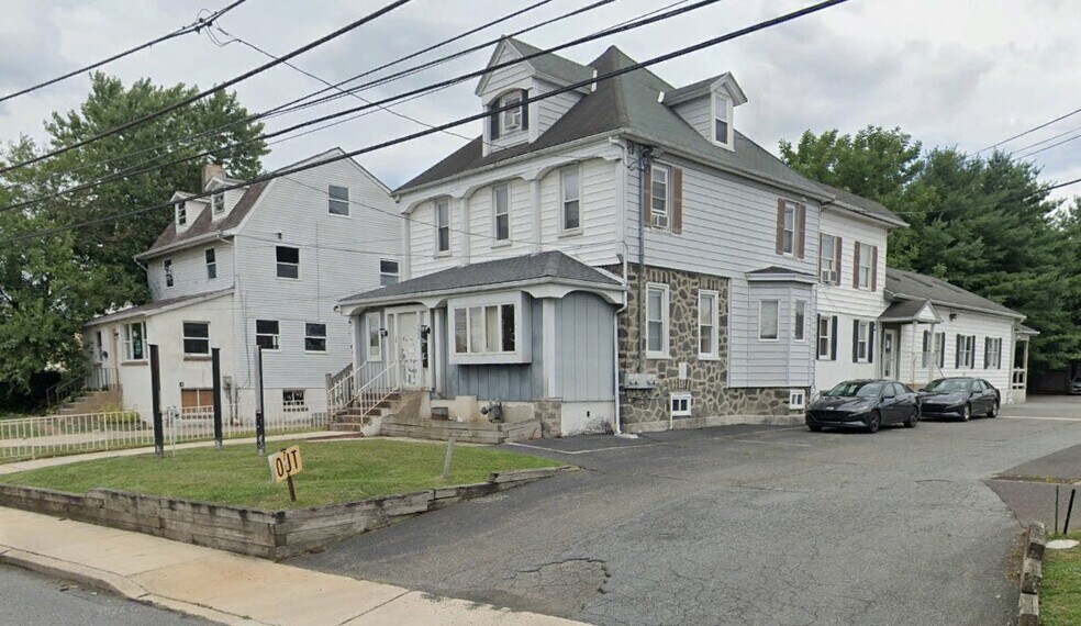 Primary Photo Of 1924 Parker Ave, Holmes Office For Lease