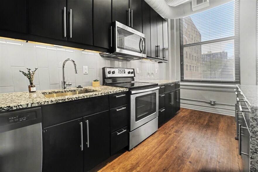 More Photos Of 905 Broadway Blvd, Kansas City Apartments For Sale