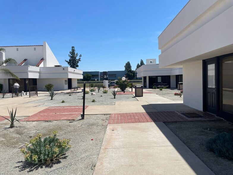 More Photos Of 4944 E Clinton Way, Fresno Medical For Sale