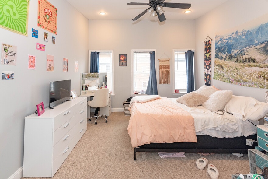 More Photos Of 1538 Light St, Baltimore Storefront Retail Residential For Sale