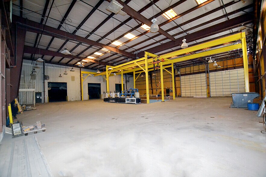 More Photos Of 10231 Sugar Creek Rd, Benton Manufacturing For Sale