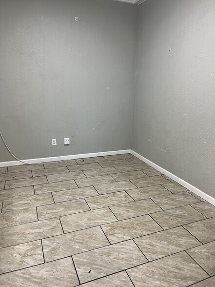 More Photos Of 33 E Magnolia St, Stockton Office For Lease