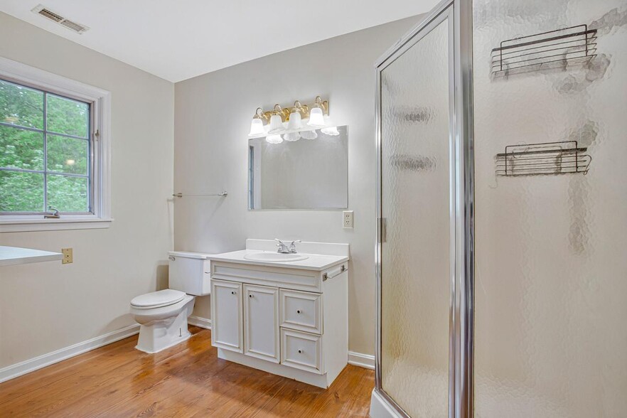 More Photos Of 6285 Shady Side Rd, Shady Side General Retail For Sale