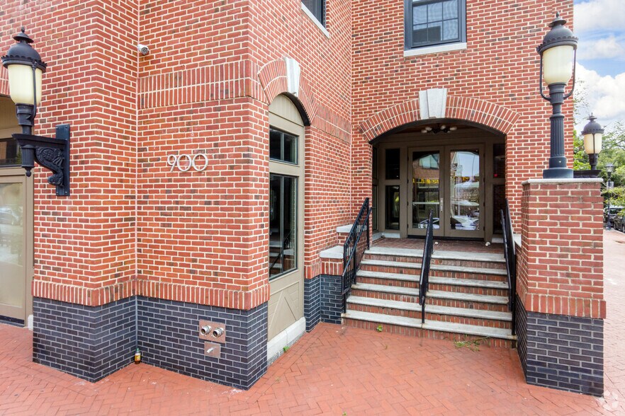 More Photos Of 900 S Wolfe St, Baltimore Office For Sale