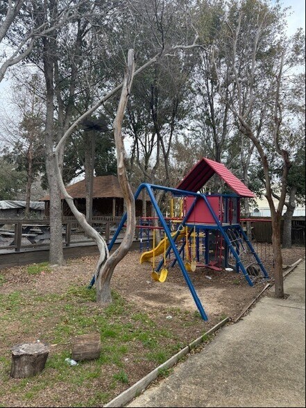 More Photos Of 1717 S Mason Rd, Katy Freestanding For Lease