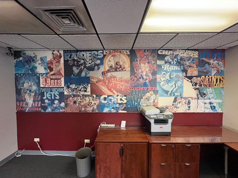 More Photos Of 5700 Logan St, Denver Office For Sale