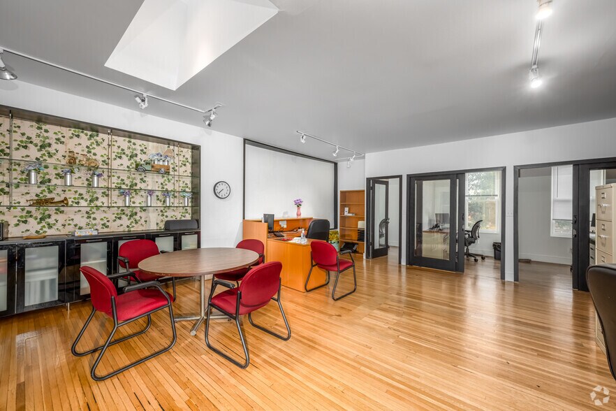 More Photos Of 4328 Farragut St, Hyattsville Loft Creative Space For Sale