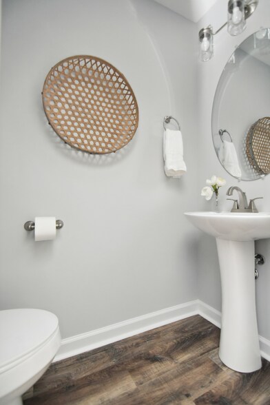 More Photos Of 100 Henry Dr, Burns Apartments For Sale