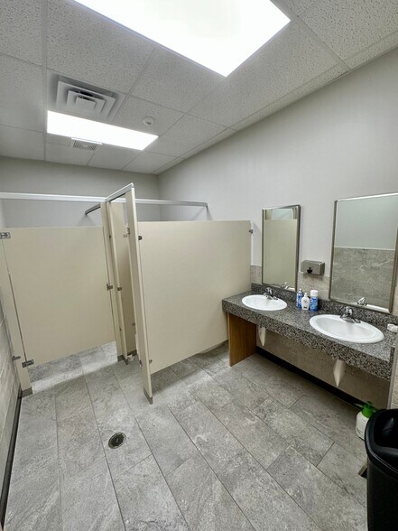 More Photos Of 801 Garmon Park Ct, Loganville Office For Lease