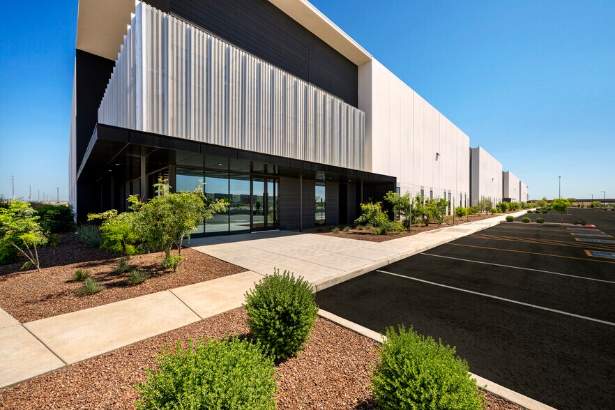 More Photos Of NWC of Route 303 & W Glendale Avenue, Litchfield Park Unknown For Lease