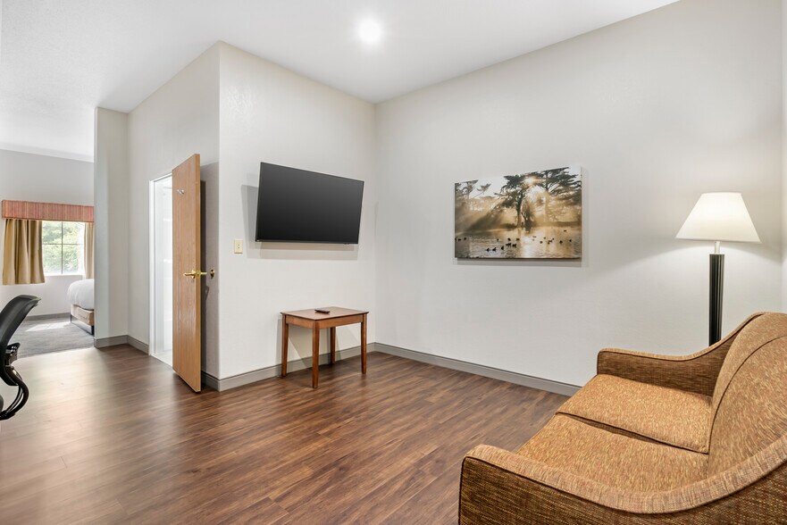 More Photos Of 1899 Winderly Ln, Pickerington Hotel For Sale