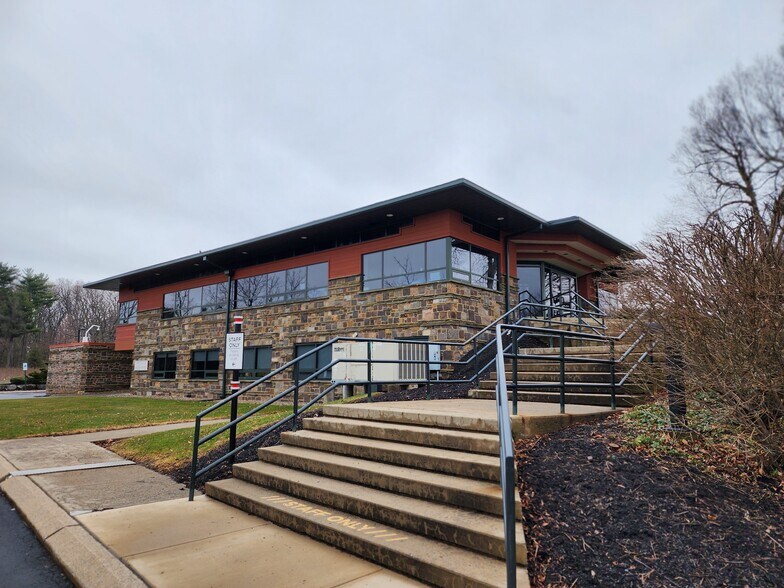 More Photos Of 120 Radnor Rd, State College Office For Sale